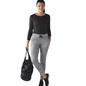 Lululemon Ready To Rulu Pant Running Luon Spray Jacquard White Black, Size 10